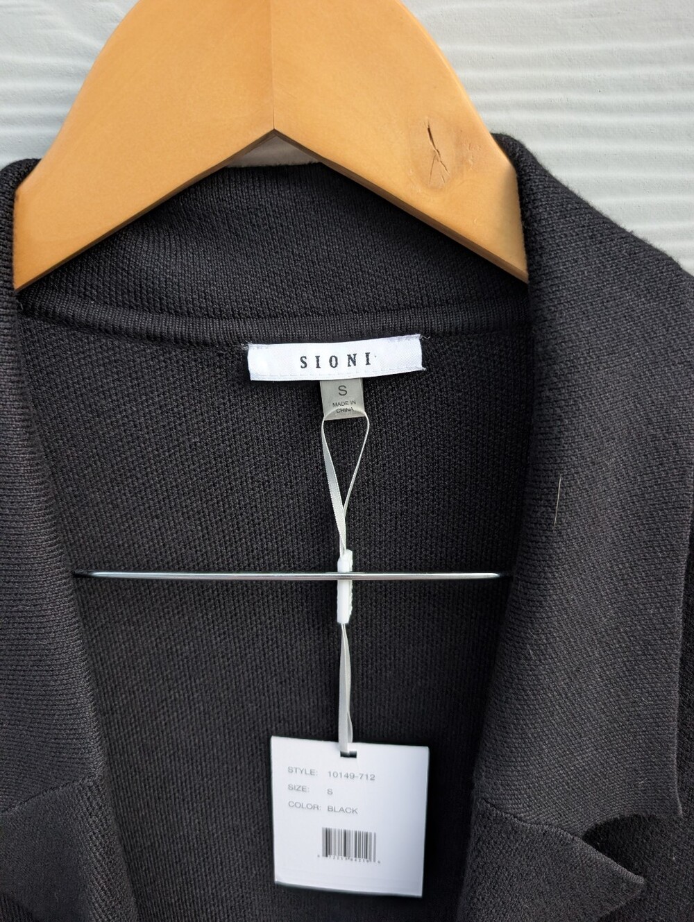 Sioni Cardigan Sweater NWT Size S Black Collar Knit Pockets Shoulder Buttons - Picture 4 of 6